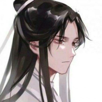 孟子义一手抓绳一手护着白鹿